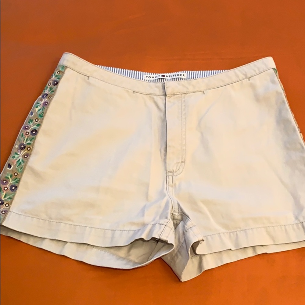 Tommy Hilfiger Khaki Shorts ⛱